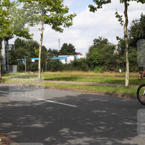 10.08.2025 - GEWOBA Citytriathlon Bremen Yannick Fuchs http://msf.ph/oto/8560110 10.08.2025 12:01:59 Radfahren 560, 680 meine-sportfotos.de