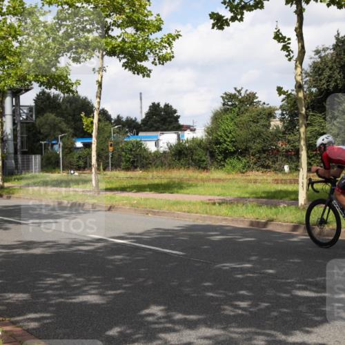 10.08.2025 - GEWOBA Citytriathlon Bremen Yannick Fuchs http://msf.ph/oto/8560117 10.08.2025 12:02:10 Radfahren 680, 844 meine-sportfotos.de