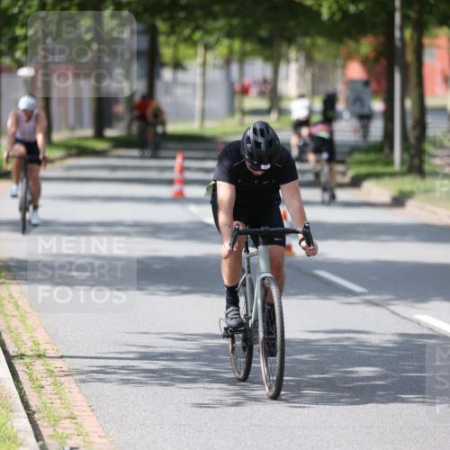 10.08.2025 - GEWOBA Citytriathlon Bremen Yannick Fuchs http://msf.ph/oto/8560128 10.08.2025 14:18:32 Radfahren 30, 47, 75, 94, 100, 131, 147, 255, 314 meine-sportfotos.de