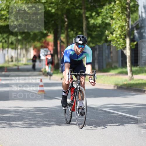 10.08.2025 - GEWOBA Citytriathlon Bremen Yannick Fuchs http://msf.ph/oto/8560133 10.08.2025 12:41:27 Radfahren 609, 619, 705, 730, 755, 830, 849, 862, 934, 1014 meine-sportfotos.de