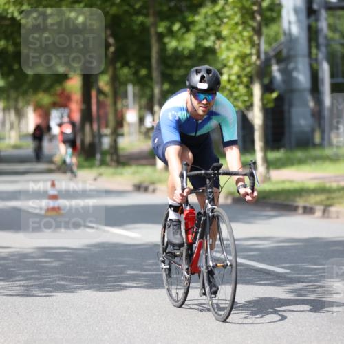 10.08.2025 - GEWOBA Citytriathlon Bremen Yannick Fuchs http://msf.ph/oto/8560136 10.08.2025 12:41:27 Radfahren 609, 619, 705, 730, 755, 830, 849, 862, 934, 1014 meine-sportfotos.de