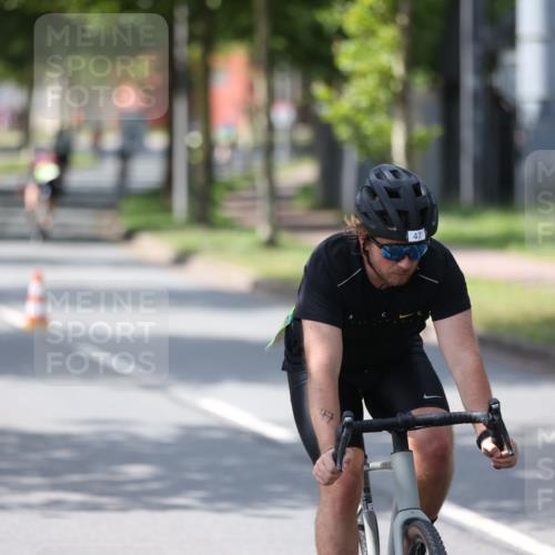 10.08.2025 - GEWOBA Citytriathlon Bremen Yannick Fuchs http://msf.ph/oto/8560144 10.08.2025 14:18:33 Radfahren 30, 47, 50, 75, 94, 100, 131, 147, 255, 314 meine-sportfotos.de