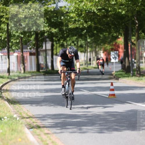 10.08.2025 - GEWOBA Citytriathlon Bremen Yannick Fuchs http://msf.ph/oto/8560158 10.08.2025 12:41:30 Radfahren 609, 619, 663, 705, 730, 755, 830, 849, 862, 1014 meine-sportfotos.de