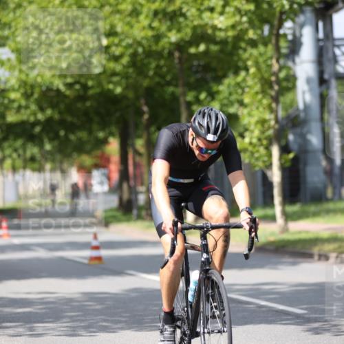 10.08.2025 - GEWOBA Citytriathlon Bremen Yannick Fuchs http://msf.ph/oto/8560168 10.08.2025 12:41:31 Radfahren 609, 619, 663, 705, 730, 755, 830, 849, 862, 1014 meine-sportfotos.de