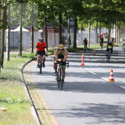 10.08.2025 - GEWOBA Citytriathlon Bremen Yannick Fuchs http://msf.ph/oto/8560186 10.08.2025 14:18:38 Radfahren 30, 47, 50, 81, 94, 100, 106, 131, 147, 255, 314 meine-sportfotos.de