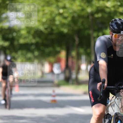 10.08.2025 - GEWOBA Citytriathlon Bremen Yannick Fuchs http://msf.ph/oto/8560189 10.08.2025 12:41:43 Radfahren 614, 619, 623, 663, 923, 926, 983 meine-sportfotos.de