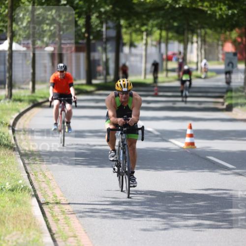 10.08.2025 - GEWOBA Citytriathlon Bremen Yannick Fuchs http://msf.ph/oto/8560195 10.08.2025 14:18:39 Radfahren 30, 47, 50, 81, 94, 100, 106, 131, 255, 314 meine-sportfotos.de