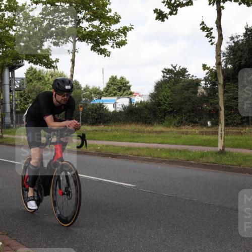 10.08.2025 - GEWOBA Citytriathlon Bremen Yannick Fuchs http://msf.ph/oto/8560207 10.08.2025 12:04:01 Radfahren 563, 565, 570, 599, 631, 665 meine-sportfotos.de