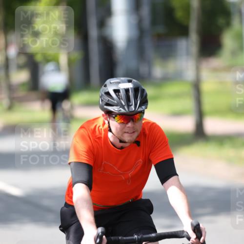 10.08.2025 - GEWOBA Citytriathlon Bremen Yannick Fuchs http://msf.ph/oto/8560244 10.08.2025 14:18:42 Radfahren 30, 50, 81, 94, 106, 131, 314 meine-sportfotos.de