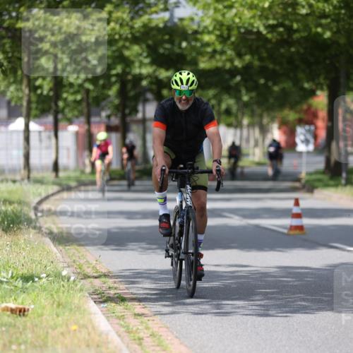 10.08.2025 - GEWOBA Citytriathlon Bremen Yannick Fuchs http://msf.ph/oto/8560247 10.08.2025 12:41:51 Radfahren 614, 623, 663, 923, 926, 983 meine-sportfotos.de