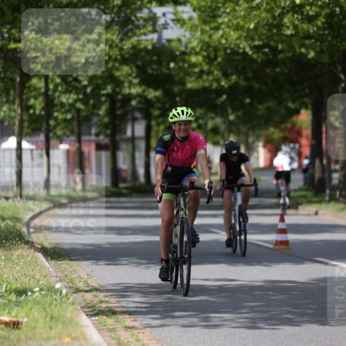 10.08.2025 - GEWOBA Citytriathlon Bremen Yannick Fuchs http://msf.ph/oto/8560265 10.08.2025 12:41:55 Radfahren 614, 623, 923, 926, 983, 1003 meine-sportfotos.de