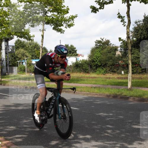 10.08.2025 - GEWOBA Citytriathlon Bremen Yannick Fuchs http://msf.ph/oto/8560266 10.08.2025 12:05:17 Radfahren 606, 701, 841 meine-sportfotos.de