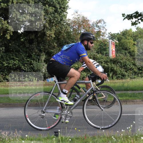 10.08.2025 - GEWOBA Citytriathlon Bremen Yannick Fuchs http://msf.ph/oto/8560269 10.08.2025 10:37:55 Radfahren 69, 375, 402, 458, 474, 501 meine-sportfotos.de