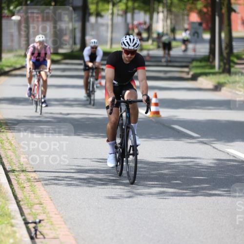 10.08.2025 - GEWOBA Citytriathlon Bremen Yannick Fuchs http://msf.ph/oto/8560274 10.08.2025 14:18:48 Radfahren 30, 50, 81, 106, 116, 131, 261, 264, 314 meine-sportfotos.de
