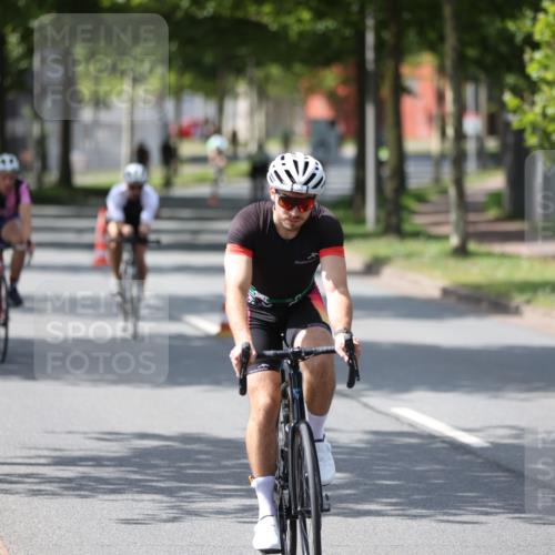 10.08.2025 - GEWOBA Citytriathlon Bremen Yannick Fuchs http://msf.ph/oto/8560287 10.08.2025 14:18:48 Radfahren 30, 50, 81, 106, 116, 131, 261, 264, 314 meine-sportfotos.de
