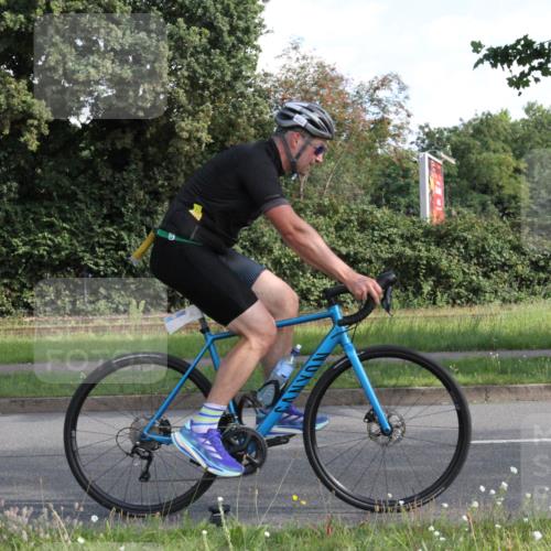 10.08.2025 - GEWOBA Citytriathlon Bremen Yannick Fuchs http://msf.ph/oto/8560289 10.08.2025 10:37:58 Radfahren 69, 375, 402, 458, 474, 501 meine-sportfotos.de