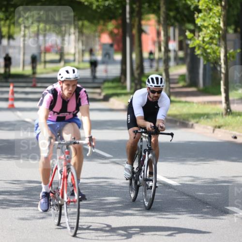 10.08.2025 - GEWOBA Citytriathlon Bremen Yannick Fuchs http://msf.ph/oto/8560302 10.08.2025 14:18:50 Radfahren 30, 50, 81, 106, 116, 261, 264, 314 meine-sportfotos.de