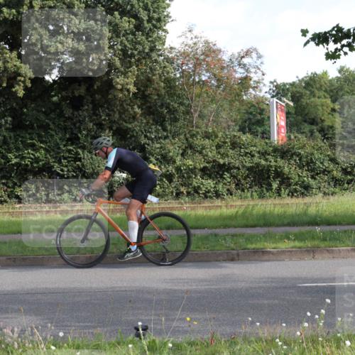 10.08.2025 - GEWOBA Citytriathlon Bremen Yannick Fuchs http://msf.ph/oto/8560310 10.08.2025 10:37:59 Radfahren 69, 375, 402, 458, 474, 501 meine-sportfotos.de