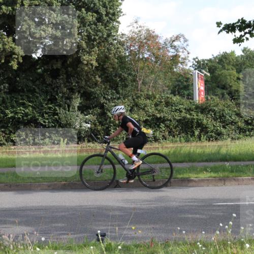 10.08.2025 - GEWOBA Citytriathlon Bremen Yannick Fuchs http://msf.ph/oto/8560318 10.08.2025 10:38:00 Radfahren 69, 402, 458, 474, 501 meine-sportfotos.de