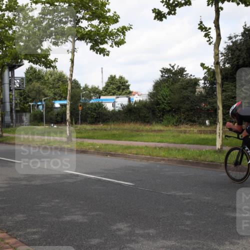 10.08.2025 - GEWOBA Citytriathlon Bremen Yannick Fuchs http://msf.ph/oto/8560320 10.08.2025 12:06:20 Radfahren 554, 580, 614, 634 meine-sportfotos.de