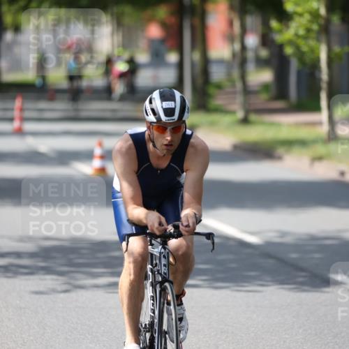 10.08.2025 - GEWOBA Citytriathlon Bremen Yannick Fuchs http://msf.ph/oto/8560326 10.08.2025 14:18:57 Radfahren 30, 50, 81, 101, 106, 116, 139, 261, 264 meine-sportfotos.de