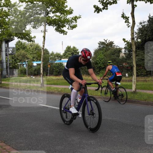 10.08.2025 - GEWOBA Citytriathlon Bremen Yannick Fuchs http://msf.ph/oto/8560329 10.08.2025 12:06:28 Radfahren 554, 580, 614, 634, 658, 714 meine-sportfotos.de