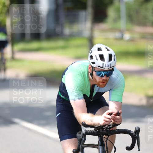 10.08.2025 - GEWOBA Citytriathlon Bremen Yannick Fuchs http://msf.ph/oto/8560365 10.08.2025 14:19:01 Radfahren 101, 106, 116, 139, 261, 264 meine-sportfotos.de