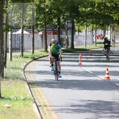 10.08.2025 - GEWOBA Citytriathlon Bremen Yannick Fuchs http://msf.ph/oto/8560373 10.08.2025 14:19:05 Radfahren 101, 116, 126, 139, 162, 201, 261, 264 meine-sportfotos.de