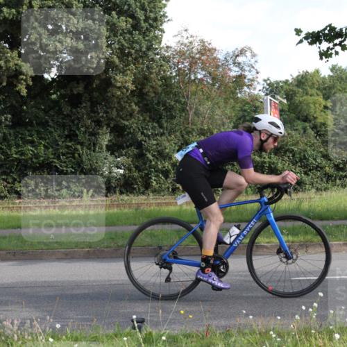 10.08.2025 - GEWOBA Citytriathlon Bremen Yannick Fuchs http://msf.ph/oto/8560376 10.08.2025 10:38:18 Radfahren 5, 19, 93, 101, 207, 247, 391, 463, 482 meine-sportfotos.de