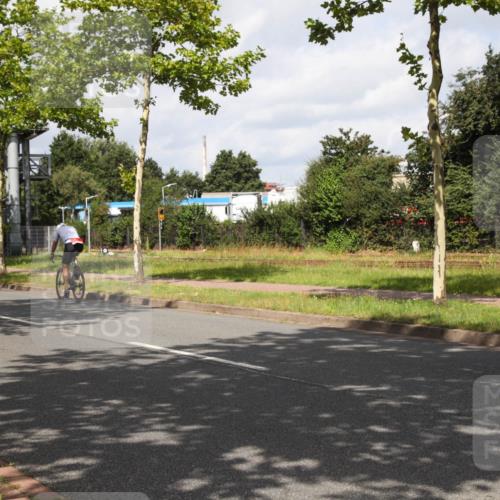 10.08.2025 - GEWOBA Citytriathlon Bremen Yannick Fuchs http://msf.ph/oto/8560385 10.08.2025 12:06:56 Radfahren 558, 613 meine-sportfotos.de