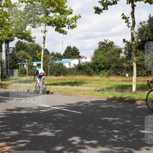 10.08.2025 - GEWOBA Citytriathlon Bremen Yannick Fuchs http://msf.ph/oto/8560389 10.08.2025 12:06:57 Radfahren 558, 613, 623 meine-sportfotos.de
