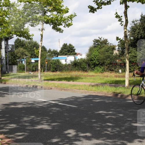 10.08.2025 - GEWOBA Citytriathlon Bremen Yannick Fuchs http://msf.ph/oto/8560393 10.08.2025 12:07:02 Radfahren 558, 623 meine-sportfotos.de