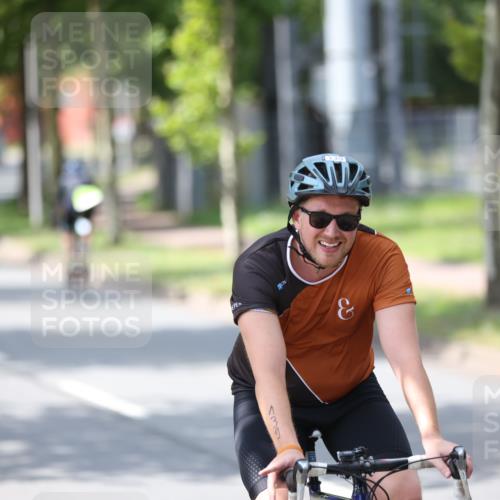 10.08.2025 - GEWOBA Citytriathlon Bremen Yannick Fuchs http://msf.ph/oto/8560429 10.08.2025 14:19:09 Radfahren 101, 116, 124, 126, 139, 162, 201, 254, 261, 264 meine-sportfotos.de