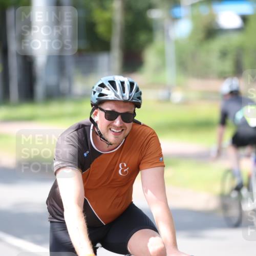 10.08.2025 - GEWOBA Citytriathlon Bremen Yannick Fuchs http://msf.ph/oto/8560431 10.08.2025 14:19:09 Radfahren 101, 116, 124, 126, 139, 162, 201, 254, 261, 264 meine-sportfotos.de