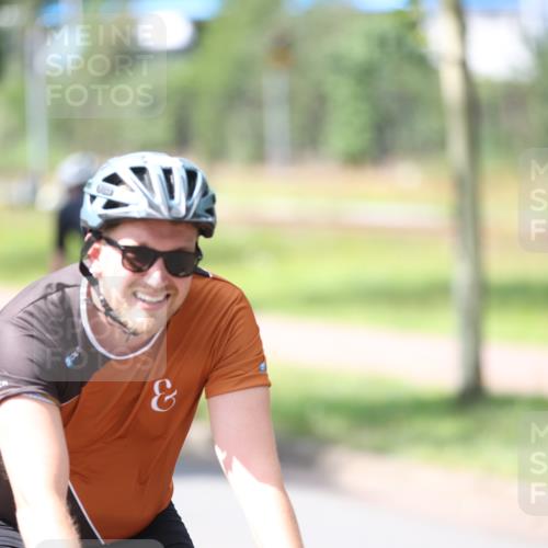 10.08.2025 - GEWOBA Citytriathlon Bremen Yannick Fuchs http://msf.ph/oto/8560434 10.08.2025 14:19:09 Radfahren 101, 116, 124, 126, 139, 162, 201, 254, 261, 264 meine-sportfotos.de