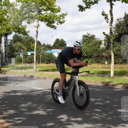 10.08.2025 - GEWOBA Citytriathlon Bremen Yannick Fuchs http://msf.ph/oto/8560452 10.08.2025 12:07:41 Radfahren 559, 609, 646, 650, 660, 693, 705, 706, 721, 723, 740, 815, 879 meine-sportfotos.de