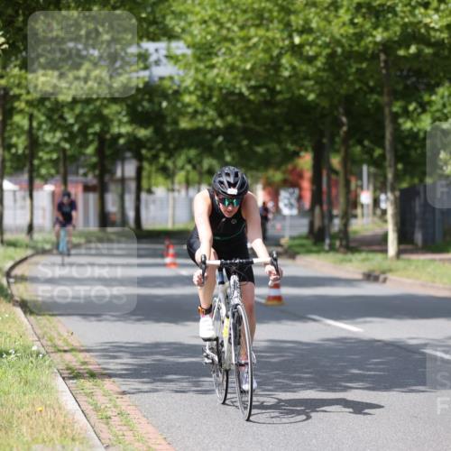 10.08.2025 - GEWOBA Citytriathlon Bremen Yannick Fuchs http://msf.ph/oto/8560454 10.08.2025 12:42:39 Radfahren 611, 613, 850, 909, 944, 953 meine-sportfotos.de