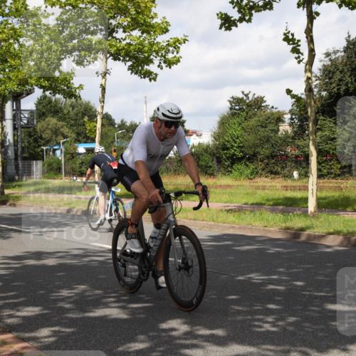 10.08.2025 - GEWOBA Citytriathlon Bremen Yannick Fuchs http://msf.ph/oto/8560467 10.08.2025 12:07:44 Radfahren 559, 609, 646, 650, 660, 693, 705, 706, 721, 723, 740, 879 meine-sportfotos.de