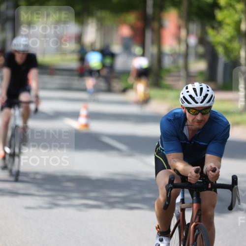 10.08.2025 - GEWOBA Citytriathlon Bremen Yannick Fuchs http://msf.ph/oto/8560468 10.08.2025 14:19:17 Radfahren 124, 126, 139, 162, 201, 227, 239, 254 meine-sportfotos.de