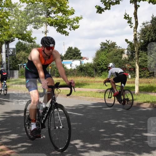 10.08.2025 - GEWOBA Citytriathlon Bremen Yannick Fuchs http://msf.ph/oto/8560472 10.08.2025 12:07:45 Radfahren 559, 609, 646, 660, 693, 696, 698, 705, 706, 721, 723, 740, 879 meine-sportfotos.de