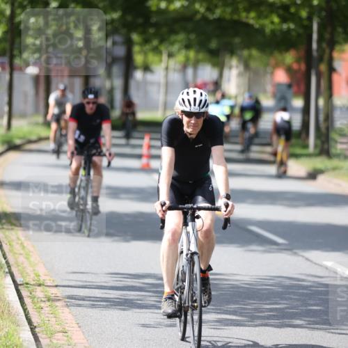 10.08.2025 - GEWOBA Citytriathlon Bremen Yannick Fuchs http://msf.ph/oto/8560473 10.08.2025 14:19:18 Radfahren 124, 126, 162, 201, 227, 239, 254 meine-sportfotos.de