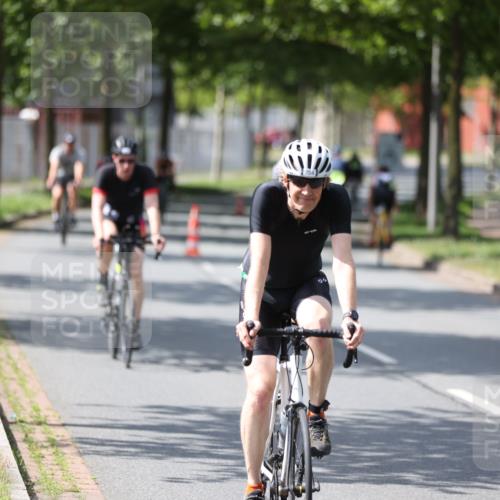 10.08.2025 - GEWOBA Citytriathlon Bremen Yannick Fuchs http://msf.ph/oto/8560477 10.08.2025 14:19:18 Radfahren 124, 126, 162, 201, 227, 239, 254 meine-sportfotos.de