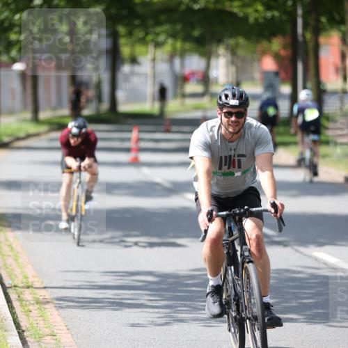 10.08.2025 - GEWOBA Citytriathlon Bremen Yannick Fuchs http://msf.ph/oto/8560507 10.08.2025 14:19:23 Radfahren 84, 124, 126, 162, 201, 227, 239, 254 meine-sportfotos.de