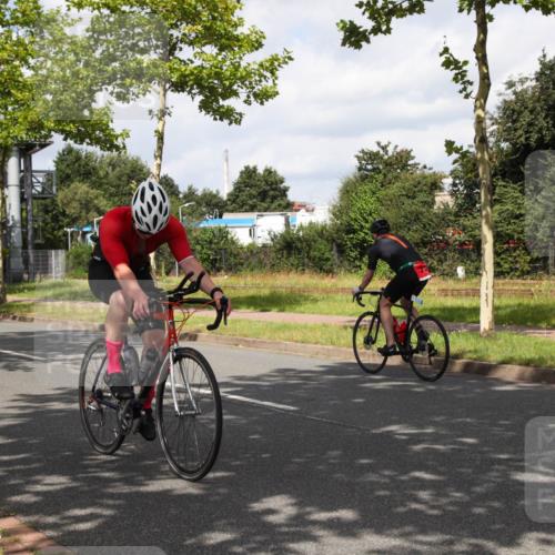 10.08.2025 - GEWOBA Citytriathlon Bremen Yannick Fuchs http://msf.ph/oto/8560518 10.08.2025 12:08:09 Radfahren 574, 595, 696, 698 meine-sportfotos.de
