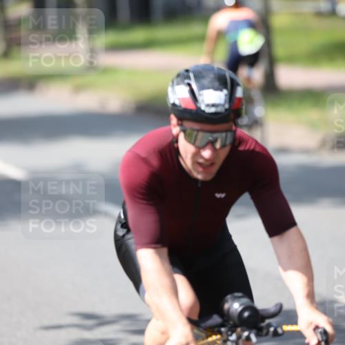 10.08.2025 - GEWOBA Citytriathlon Bremen Yannick Fuchs http://msf.ph/oto/8560527 10.08.2025 14:19:25 Radfahren 84, 124, 126, 162, 201, 227, 239, 254 meine-sportfotos.de