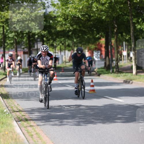 10.08.2025 - GEWOBA Citytriathlon Bremen Yannick Fuchs http://msf.ph/oto/8560528 10.08.2025 12:42:53 Radfahren 628, 644, 684, 710, 846, 850, 871, 909, 944 meine-sportfotos.de