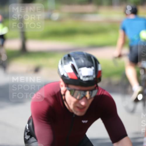 10.08.2025 - GEWOBA Citytriathlon Bremen Yannick Fuchs http://msf.ph/oto/8560530 10.08.2025 14:19:25 Radfahren 84, 124, 126, 162, 201, 227, 239, 254 meine-sportfotos.de