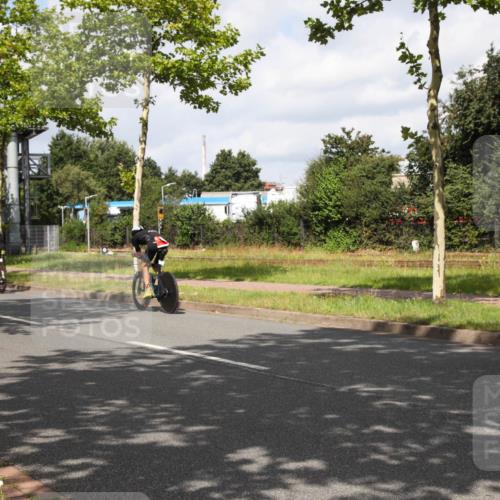 10.08.2025 - GEWOBA Citytriathlon Bremen Yannick Fuchs http://msf.ph/oto/8560544 10.08.2025 12:08:26 Radfahren 595, 597, 603, 661, 672, 737 meine-sportfotos.de