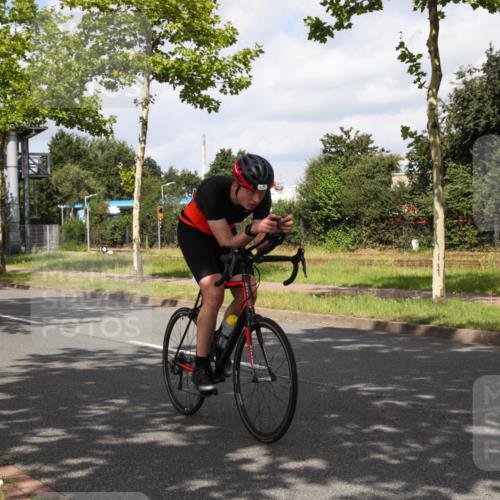 10.08.2025 - GEWOBA Citytriathlon Bremen Yannick Fuchs http://msf.ph/oto/8560547 10.08.2025 12:08:28 Radfahren 595, 597, 603, 608, 661, 672, 737, 797 meine-sportfotos.de