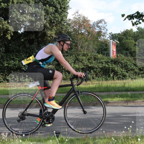 10.08.2025 - GEWOBA Citytriathlon Bremen Yannick Fuchs http://msf.ph/oto/8560548 10.08.2025 10:38:32 Radfahren 5, 19, 63, 93, 101, 163, 211, 391, 463, 475, 513 meine-sportfotos.de